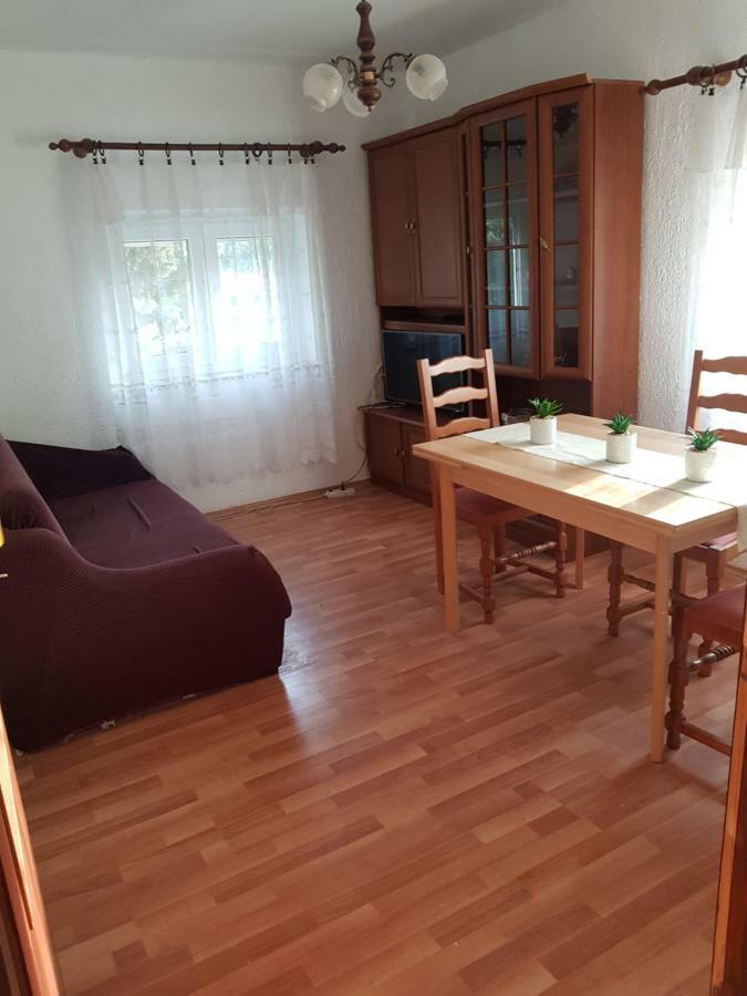 Apartmani Cempres Senj Senj  Bagian luar foto
